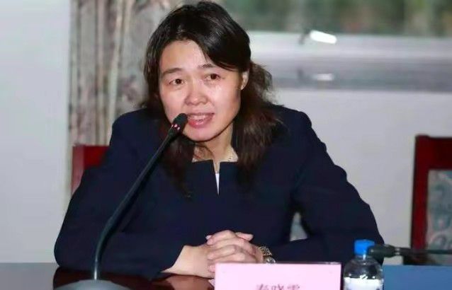 章子怡三级露全乳视频